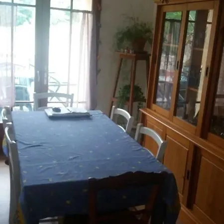 Homestay Chez Marie Roquefort-Les-Cascades